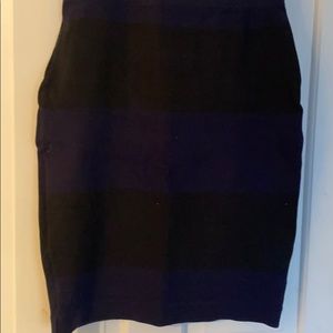 Black and blue Gap skirt